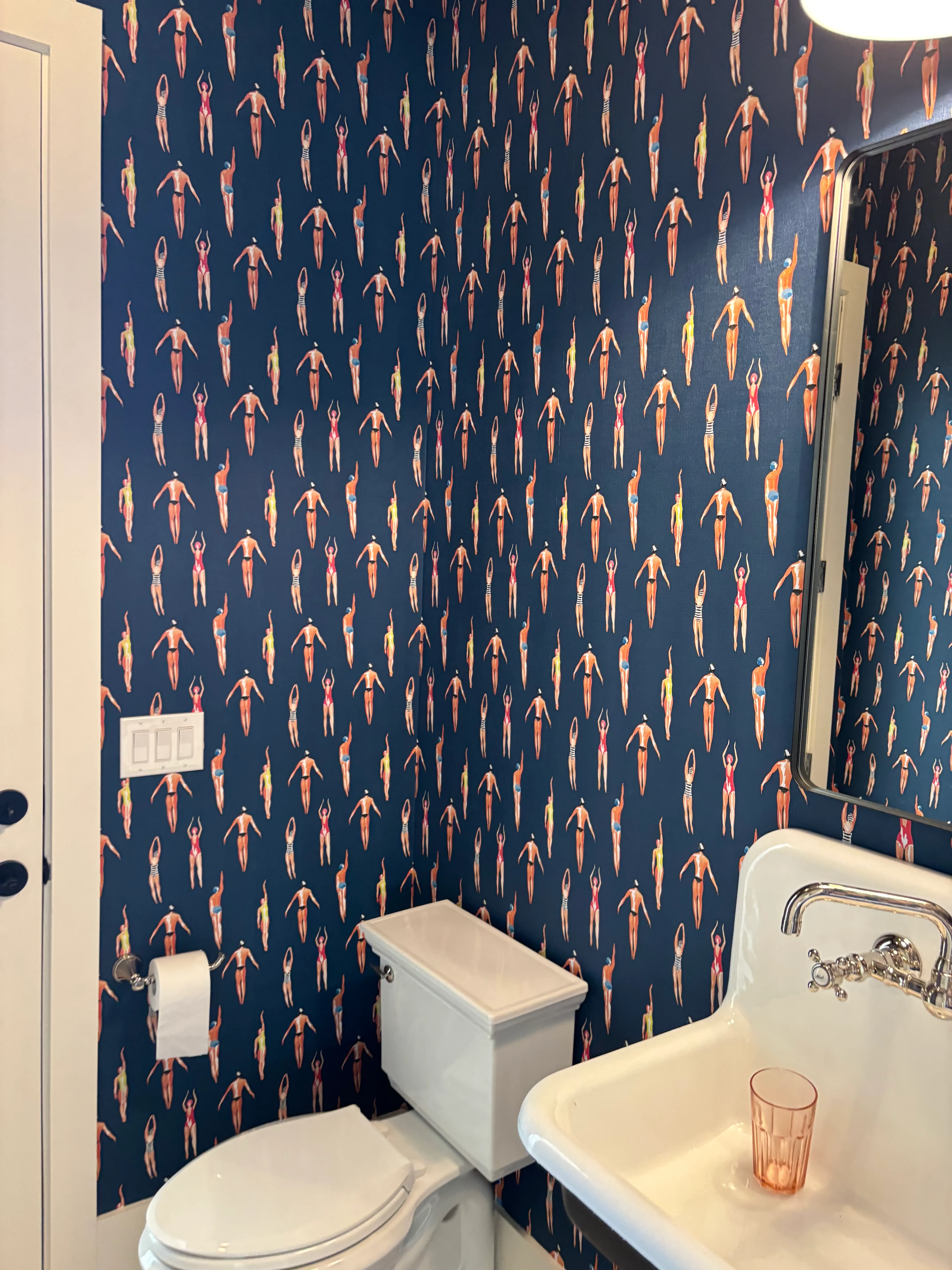 Wallpaper installation by RCO