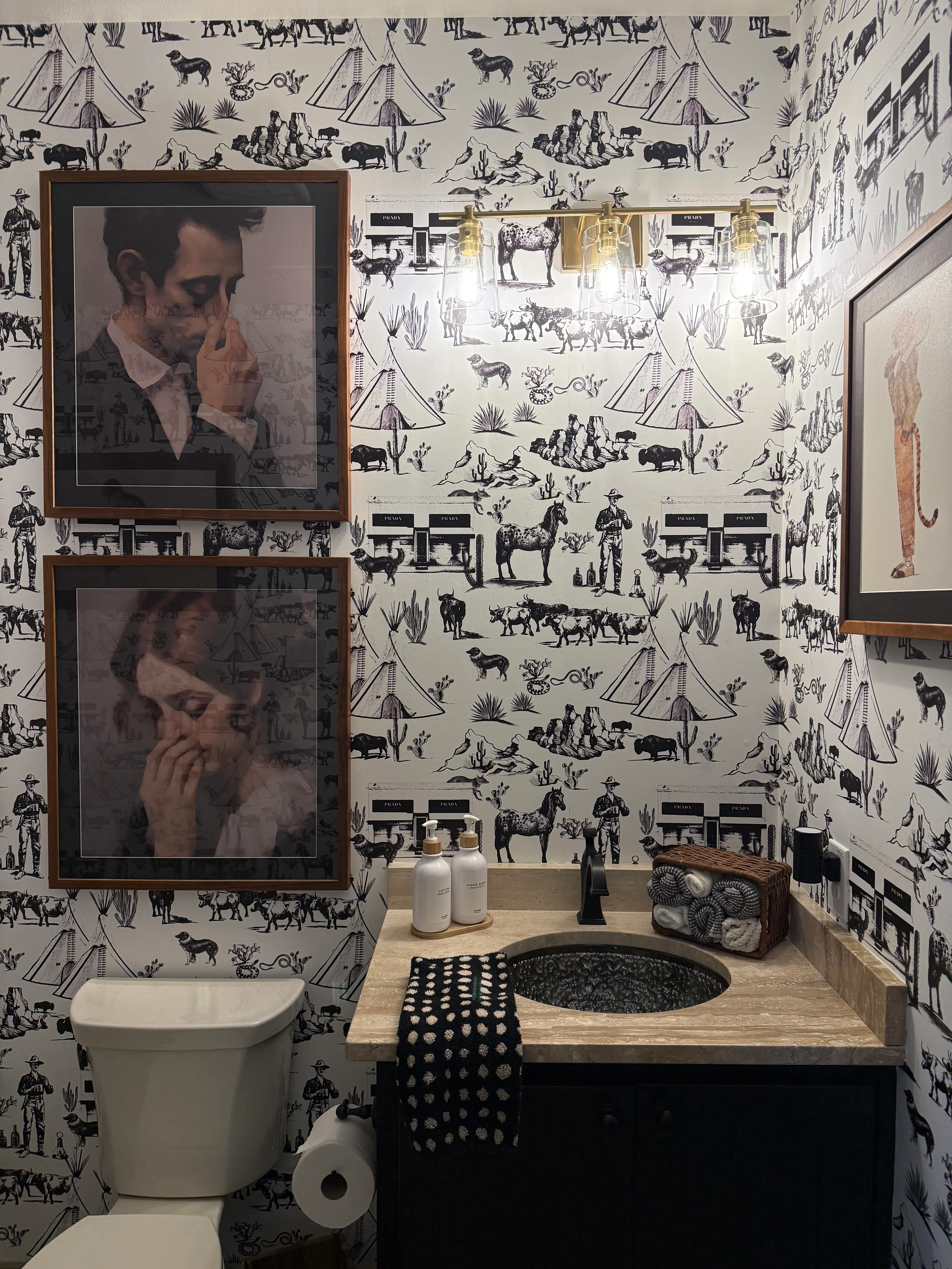 Wallpaper installation by RCO